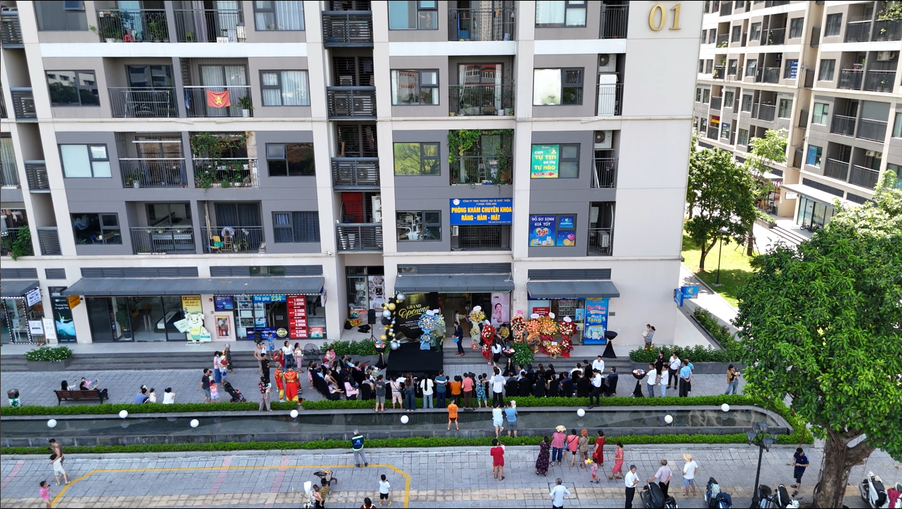 Khai-truong-shop-chan-de-sapphire-2-smart-city